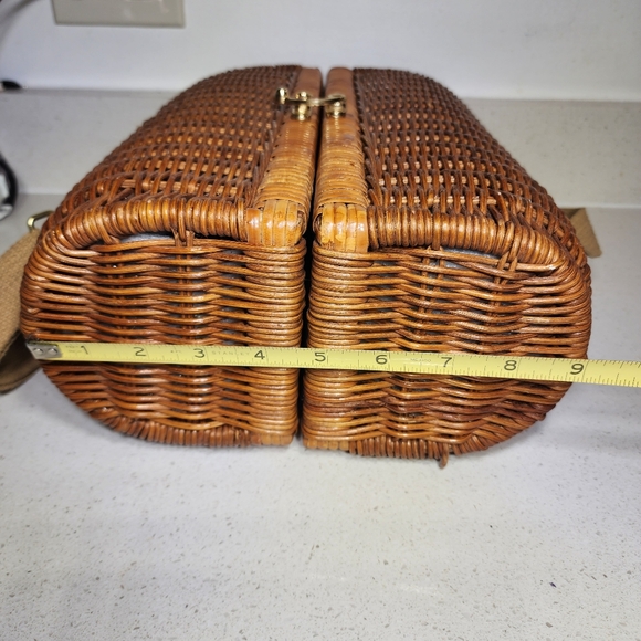 Vintage PicNic Rattan Basket For Wine, Wine Glasses And Accessories - Picture 13 of 14